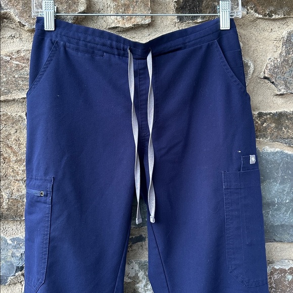 Figs 'Yola' Elastic Waistband Skinny Scrub Pants in True Navy Blue Size XS - Picture 3 of 7